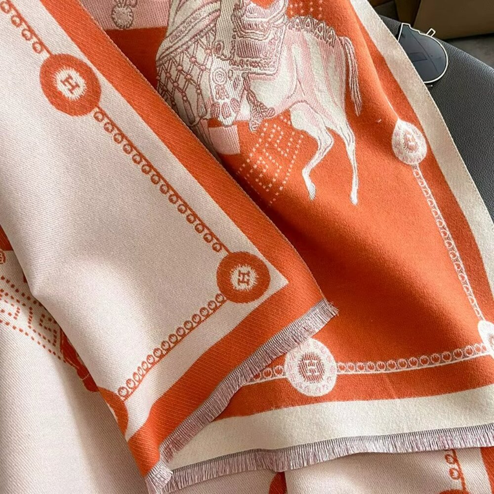 NEW! EXQUISITE CASHMERE BLEND SCARF WRAP - Picture 9 of 9